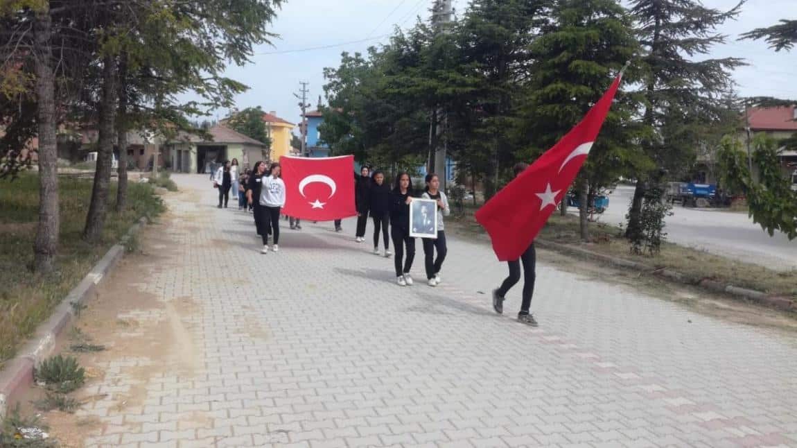 Okulumuzda 19 Mayıs Atatürk’ü Anma, Gençlik ve Spor Bayramı kutlama töreni  yapıldı.